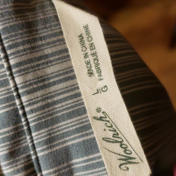Woolrich quick dry moisture wicking green striped convertible sleeve button up - Picture 6 of 7